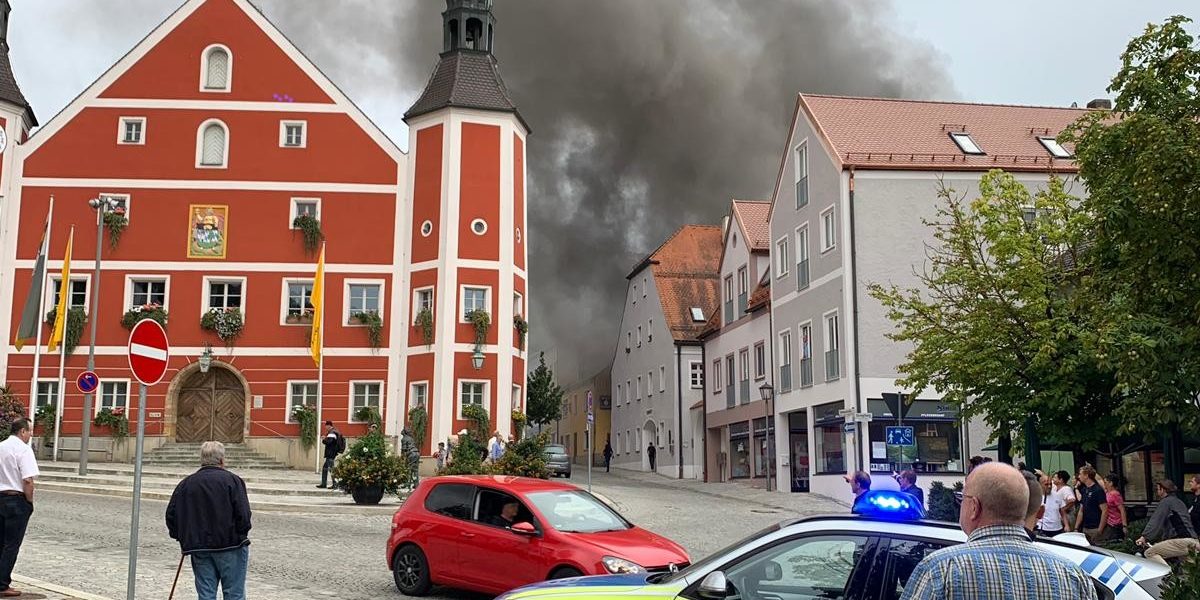 352A71B8-419D-439C-9A87-E9E2BCBAFB11