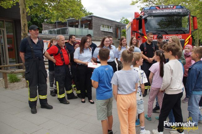 0fb4c3d8-3973-4a47-9243-49f238754603 1